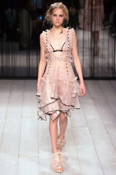 Look 12